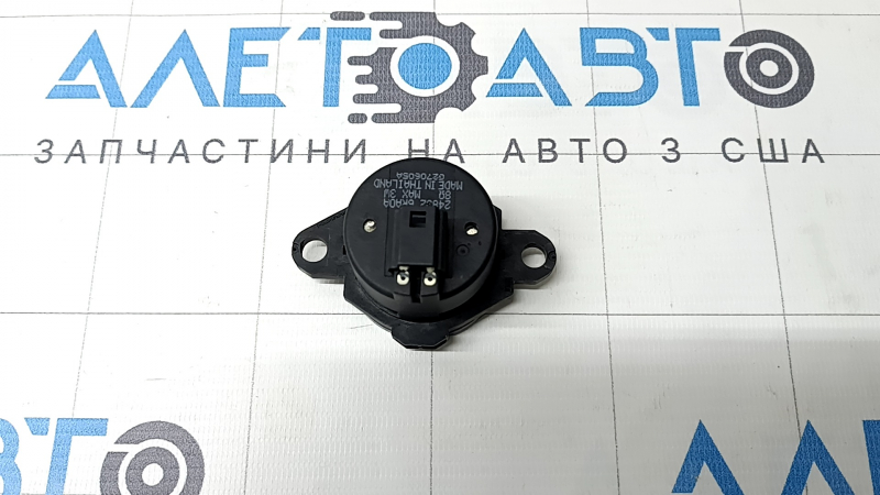 Пищалка передней панели Mitsubishi Outlander 22-26
