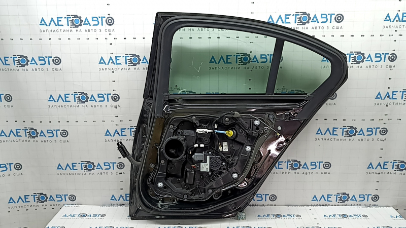 Дверь в сборе задняя правая BMW 3 G20 19-26 keyless, 475, молдинги черный глянец, вмятины