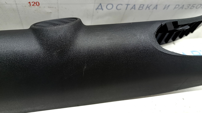 Накладка передней стойки верхняя левая Ford Mustang mk6 15-23 купе черная, под пищалку, царапины