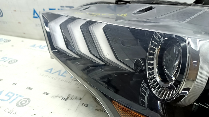 Фара передняя левая в сборе Ford Mustang mk6 18-23 LED песок