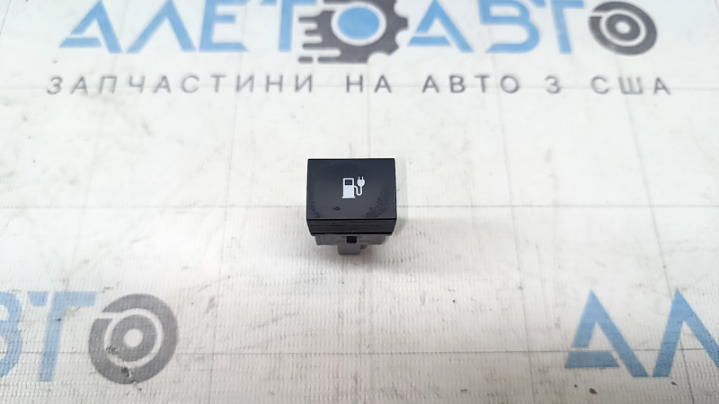 Кнопка открытия порта зарядки Nissan Leaf 18-24
