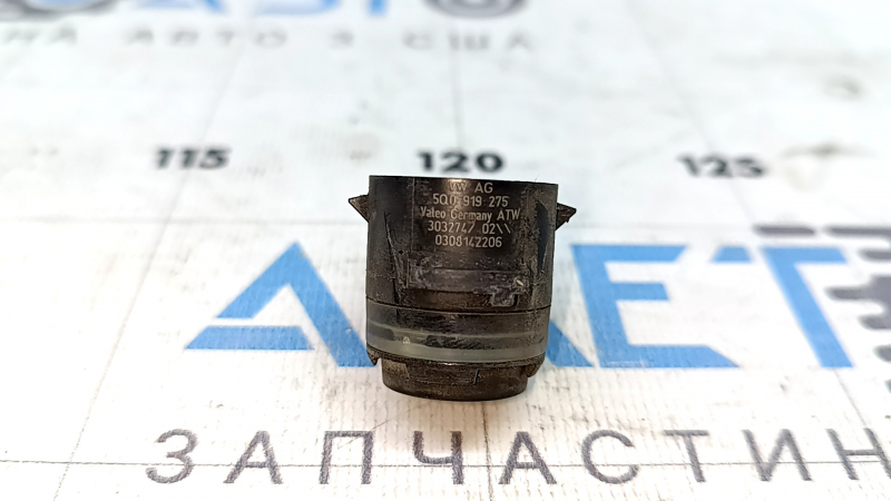 Парктроник переднего бампера наружный Audi A3 8V 15-20