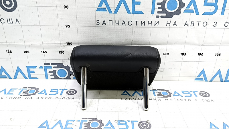 Подголовник 2 ряда центральный Audi A3 8V 15-20 4d, 5d, кожа, черный