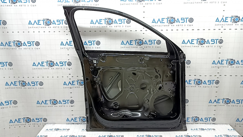 Дверь голая передняя левая Audi Q3 83A 19-25 черный LY9T, вмятина, тычки