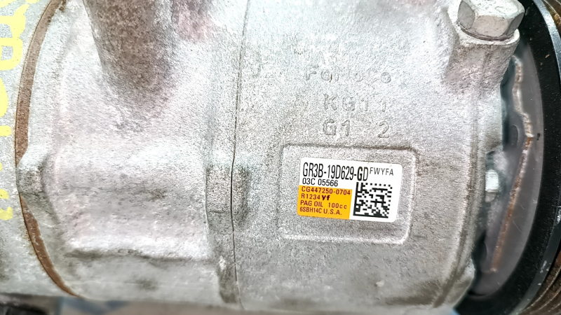 Компрессор кондиционера Ford Mustang mk6 15-23 2.3T