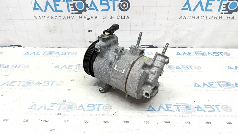 Компрессор кондиционера Ford Mustang mk6 15-23 2.3T