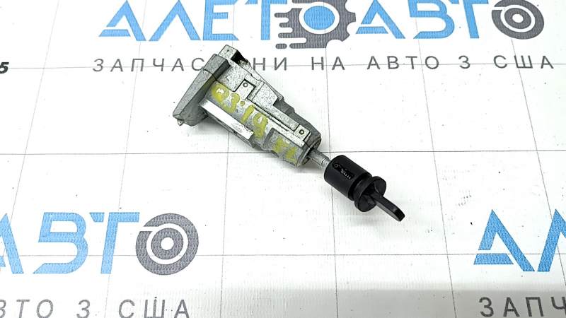 Личинка замка двери передней левой Audi Q3 83A 19-25