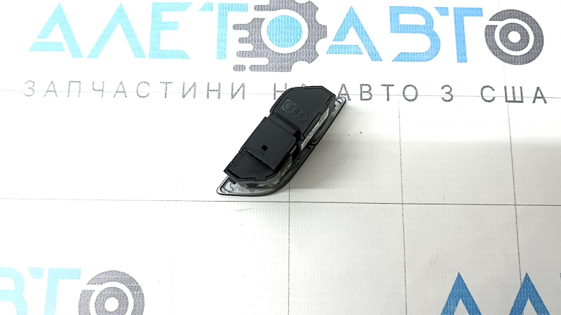 Кнопка центрального замка двери задняя правая Audi Q3 83A 19-25 черная