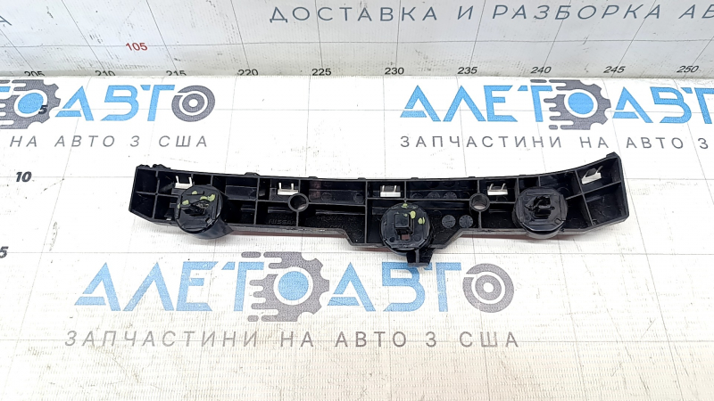 Крепление переднего бампера правое Nissan Leaf 18-24 сломаны крепления