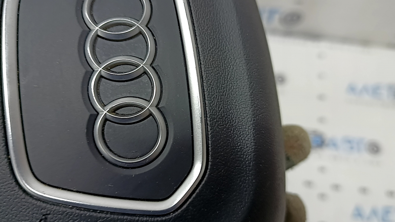 Подушка безопасности airbag в руль водительская Audi Q3 83A 19-25 черная, царапины