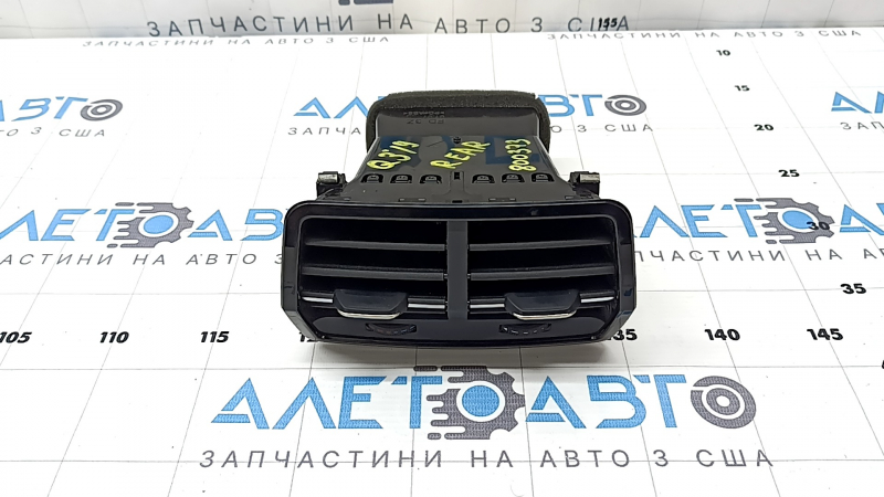 Дефлектор воздуховода центральной консоли 2 ряд Audi Q3 83A 19-25 черный глянец, царапины