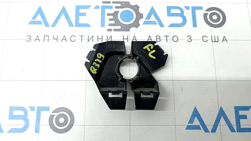 Крепление парктроника переднего бампера левый Audi Q3 83A 19-25 S-Line