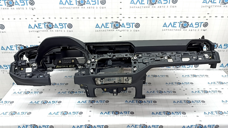 Торпедо передняя панель с AIRBAG Audi Q3 83A 19-25 черная