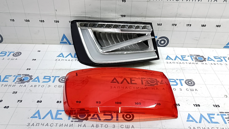 Фонарь внешний крыло левый Audi A3 8V 15-16 4d LED, трещины на стекле, отклеилось стекло