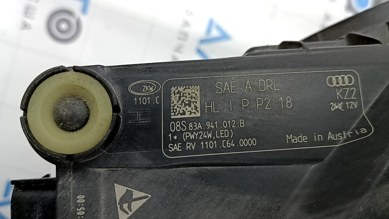 Фара передняя правая в сборе Audi Q3 83A 19-25 LED