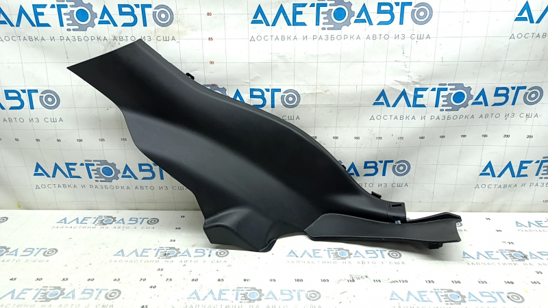 Накладка задней стойки нижняя левая Mazda CX-5 22-25 черная, царапины