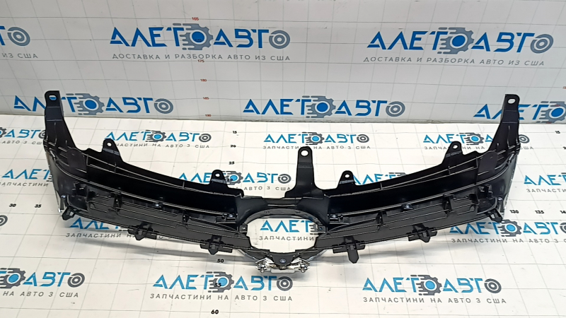 Решетка радиатора grill Toyota Camry v55 15-17 usa hybrid с эмблемой