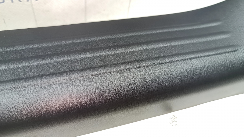 Накладка порога задняя левая Mazda CX-5 17-25 черн, царапины