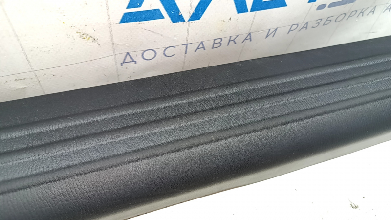 Накладка порога передняя левая Mazda CX-5 17-25 черная, царапины