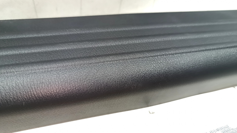 Накладка порога передняя правая Mazda CX-5 17-25 черн, царапины