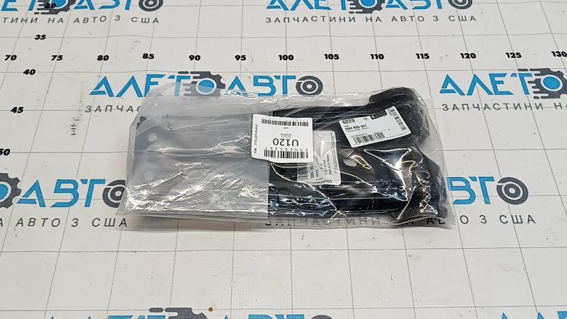 Планка замка капота VW Tiguan 18-24