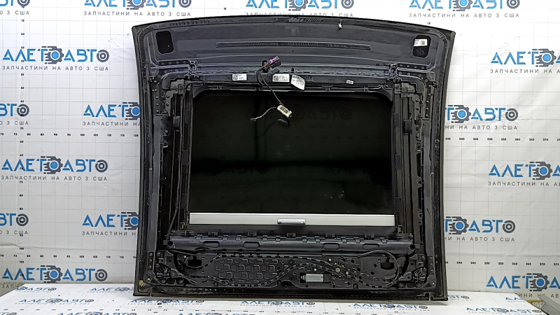 Люк в сборе Audi A3 8V 15-20 4d, 5d, черная шторка