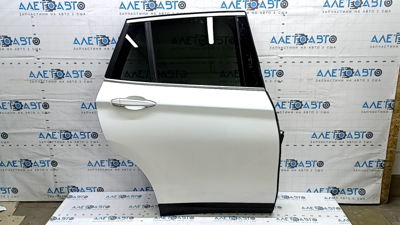Дверь в сборе задняя правая BMW X1 F48 16-22 белый 300