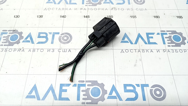 Фишка на мотор вентилятора охлаждения Mazda CX-5 17-25 2.5T