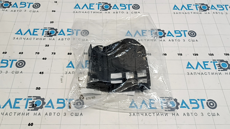 Крепление переднего бампера правое внешнее Volvo XC40 19-26