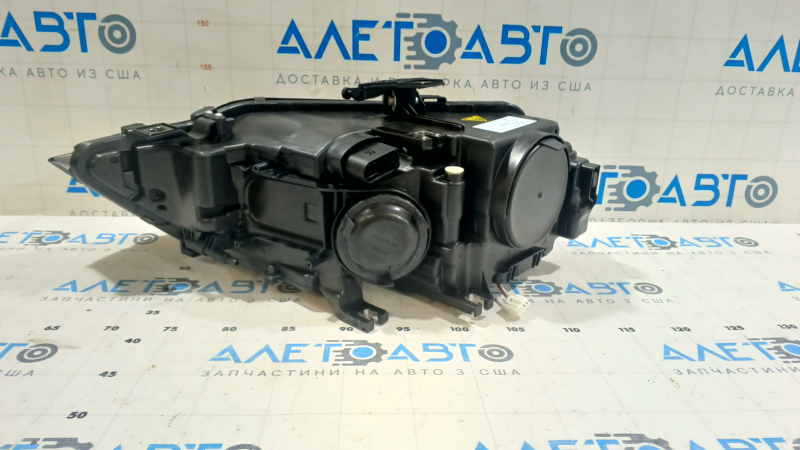 Фара передняя правая голая Audi A4 B8 13-16 рест ксенон led