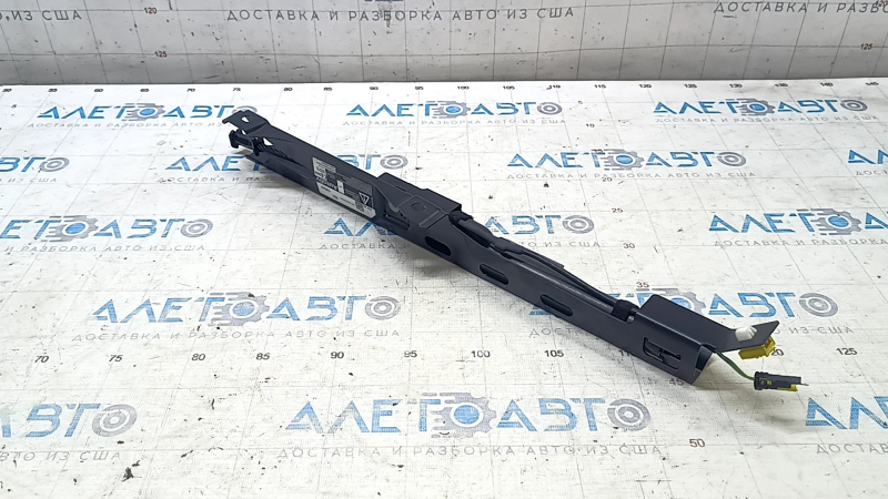 Натяжитель пассажирского ремня безопасности Audi A3 8V 15-20 4d сломана фишка