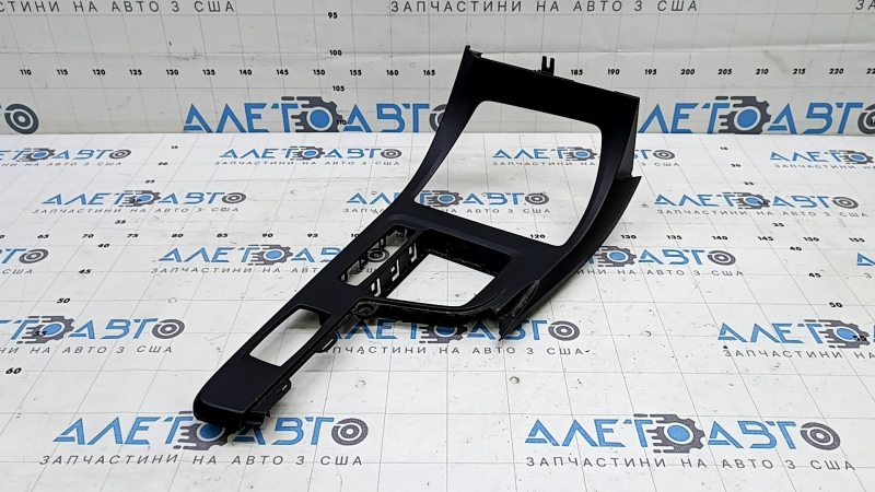 Накладка центральной консоли BMW X1 F48 16-19 черный мат, царапины