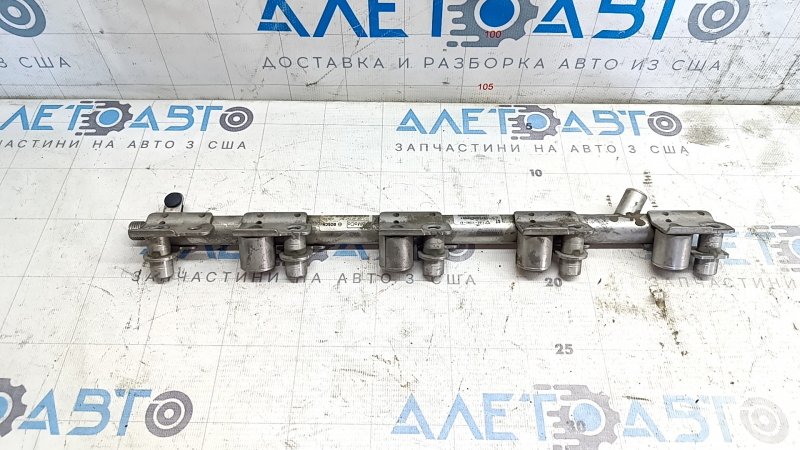 Топливная рейка Ford Escape MK3 13-19 2.0T без датчика
