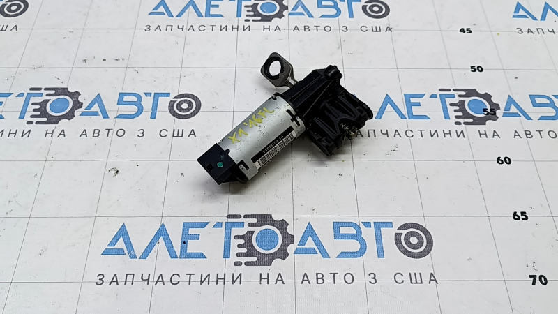 Моторчик регулировки наклона подушки водительского сиденья для БМВ Х1 F48 2016-2022 без дефектов