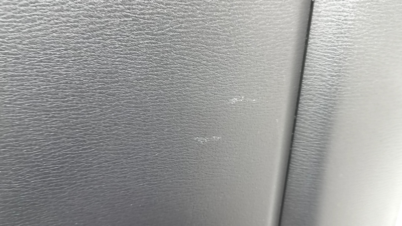 Перчаточный ящик, бардачок Mazda 6 18-21 черный без подсветки, потерт