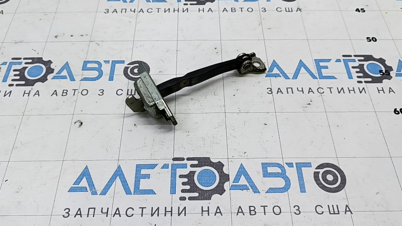 Ограничитель двери задней правой Toyota Prius 30 11-15