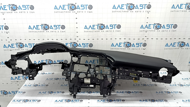 Торпедо передняя панель с AIRBAG Mazda 6 18-21 черная, с сетками динамиков
