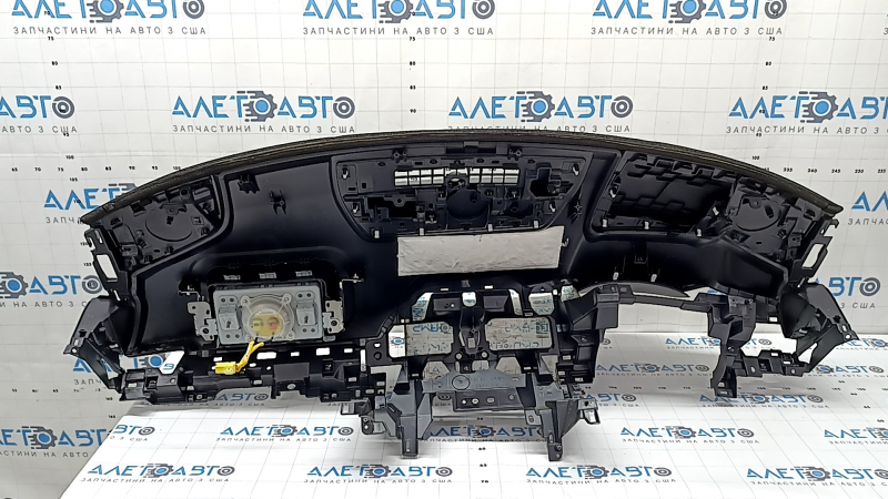 Торпедо передняя панель с AIRBAG Mazda 6 18-21 черная, с сетками динамиков