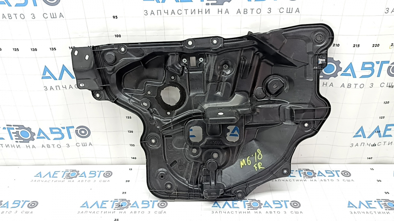 Панель двери внутренняя передней правой Mazda 6 18-21