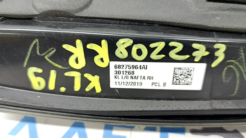 Фонарь внутренний крышка багажника правый Jeep Cherokee KL 19-23 рест, царапины