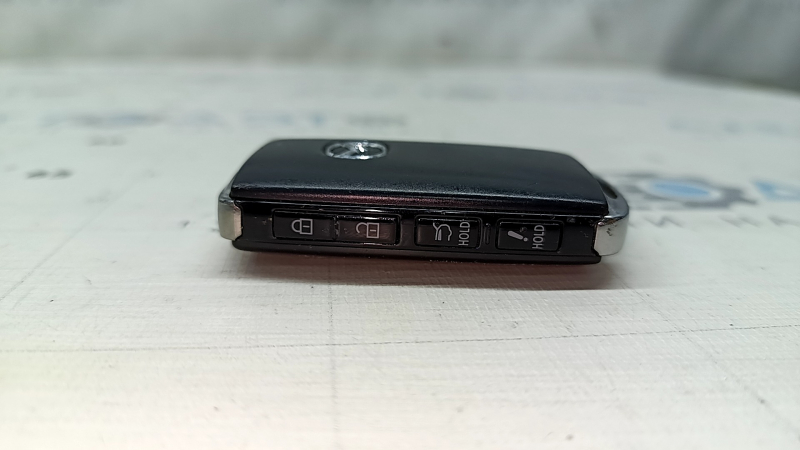 Ключ Mazda CX-5 20-24 keyless, 4 кнопки, тип 2, царапины