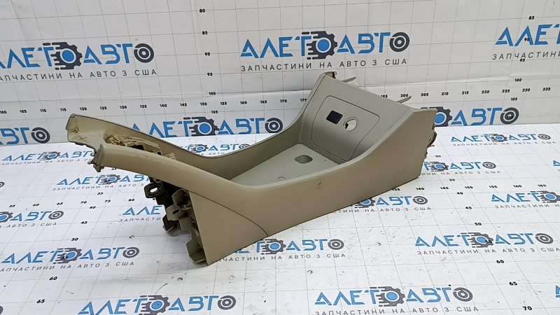 Накладка центральной консоли Toyota Prius 30 10-15 бежевая, с накладками, царапины, под чистку