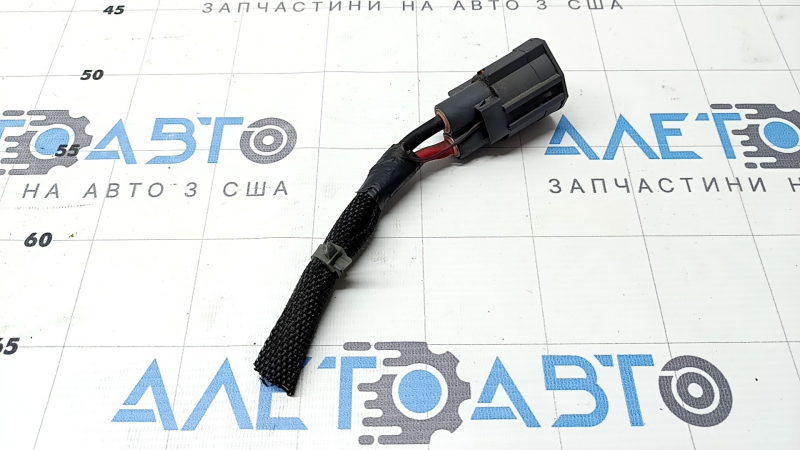 Фишка на диффузор кожух радиатора Jeep Grand Cherokee WL 21-26 3.6