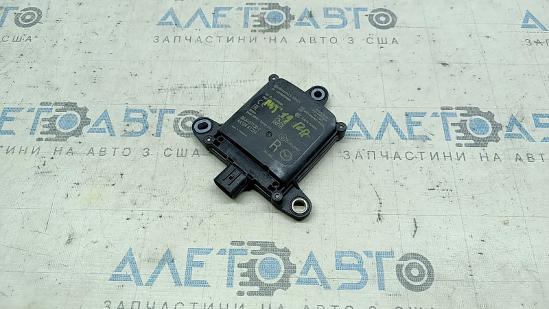 Датчик слепых зон BSM правый Mazda 3 20-23 4d Japan built