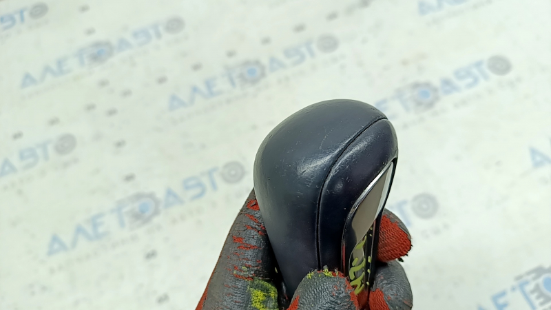 Ручка КПП Mazda 3 19-26 кожа черная, АКПП, царапины