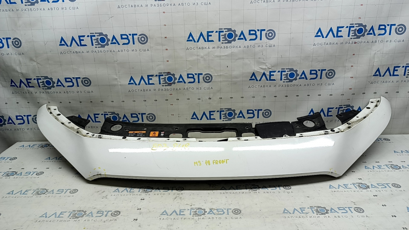 Накладка решетки радиатора верхняя в сборе Mazda 3 19-26 4d без камеры, Japan built, прижата, слом креп