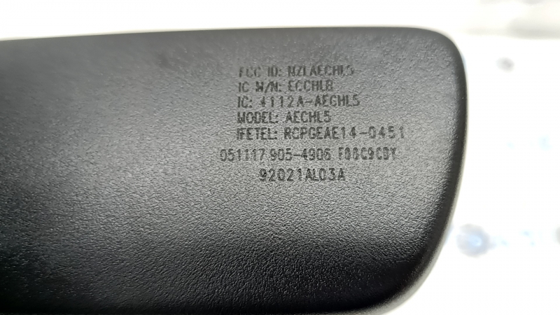 Маркировка на зеркале внутрисалонном Subaru Outback 15-18 - оригинальная деталь.