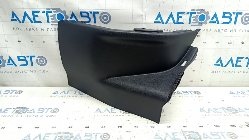 Накладка под сидением левая Toyota Prius 50 16-22 черная, царапины