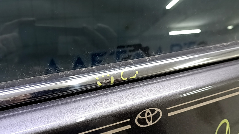 Дверь в сборе передняя левая Toyota Camry v55 15-17 usa, графит 1H1, keyless, тычки на молдинге