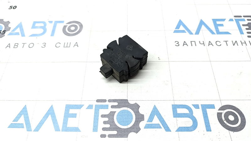Подушка радиаторов верхняя левая BMW X5 F15 14-18 резина